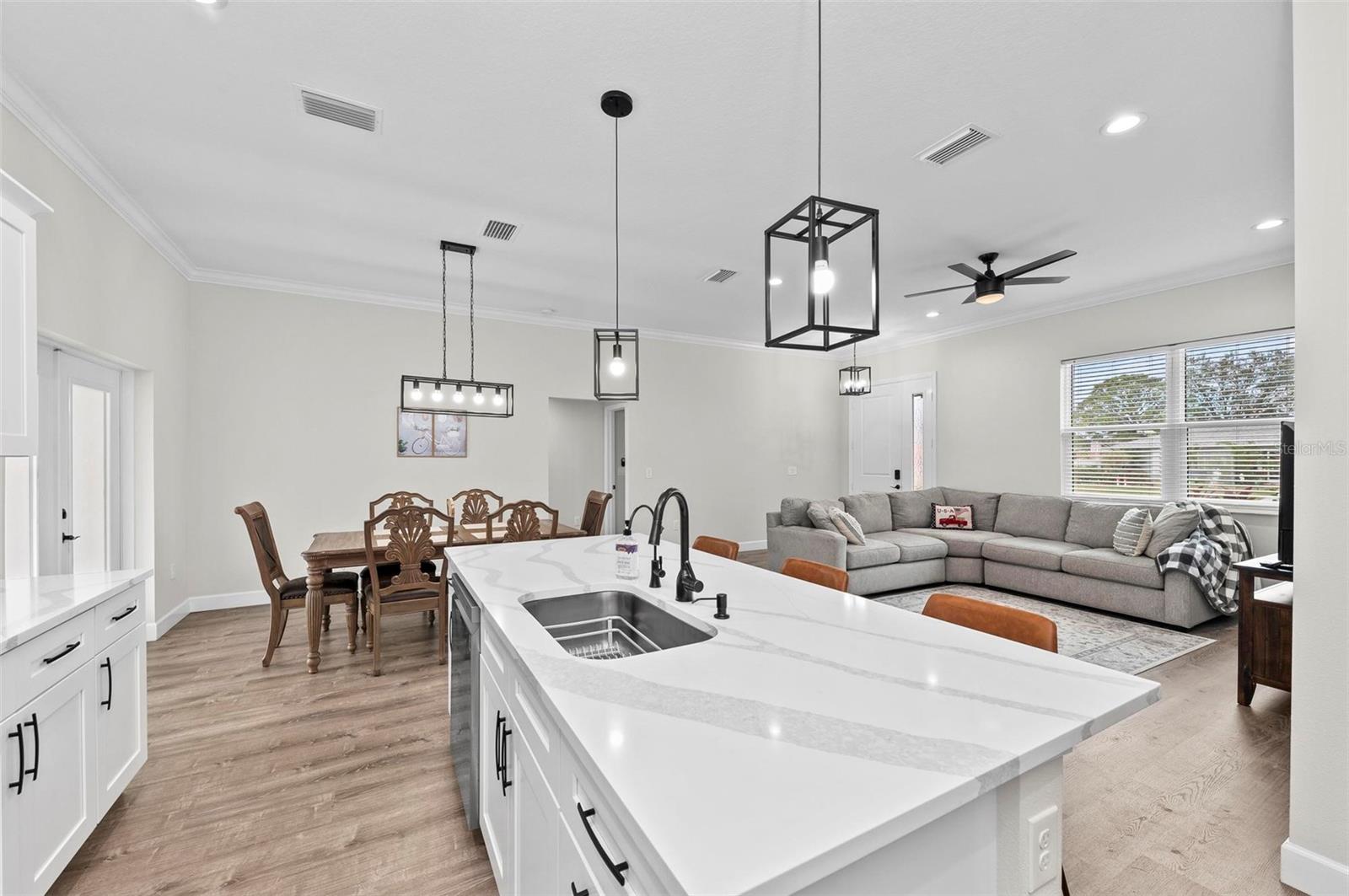 7737 MINARDI ST — photo 10