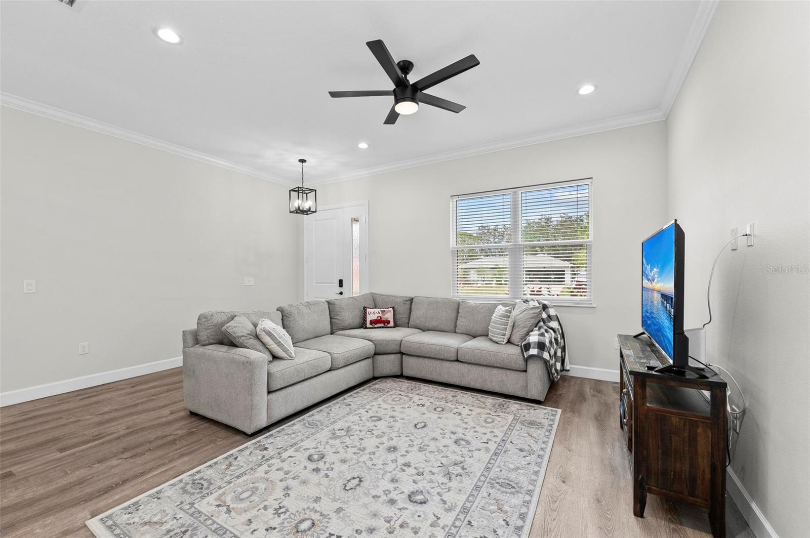 7737 MINARDI ST — photo 6