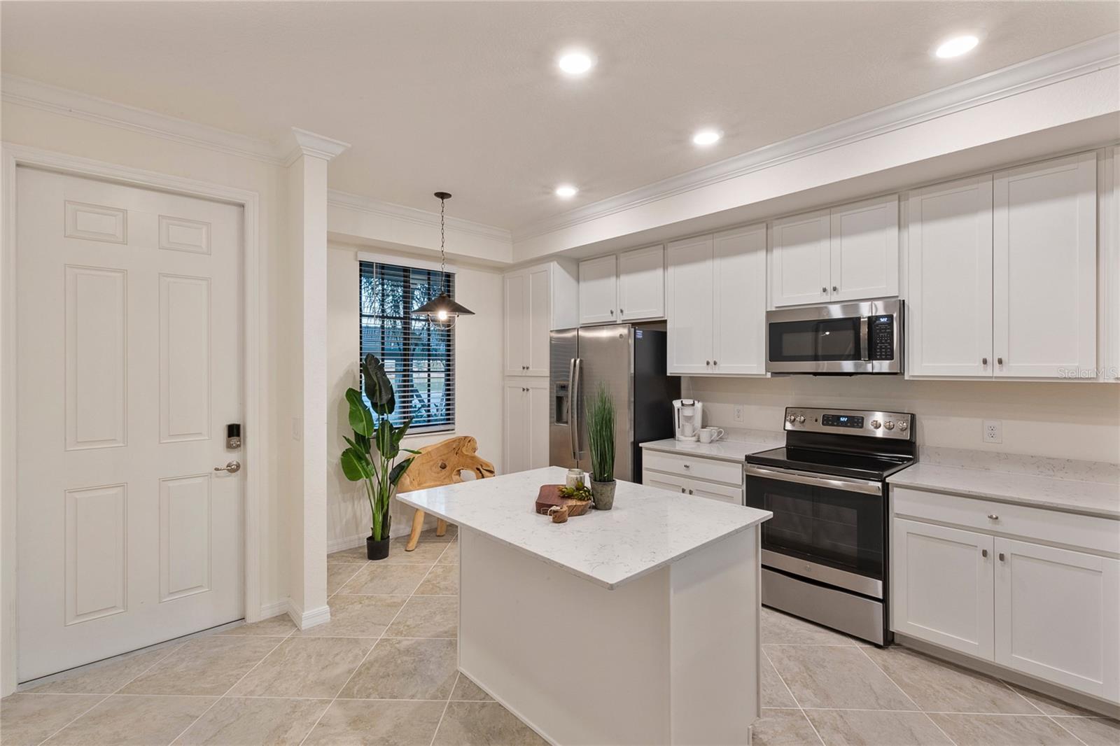 17510 GAWTHROP DR #104 — photo 3