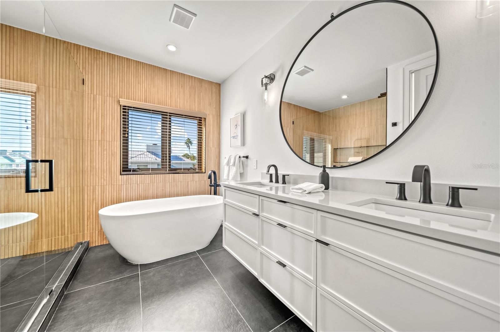 171 MCKINLEY DR — photo 32
