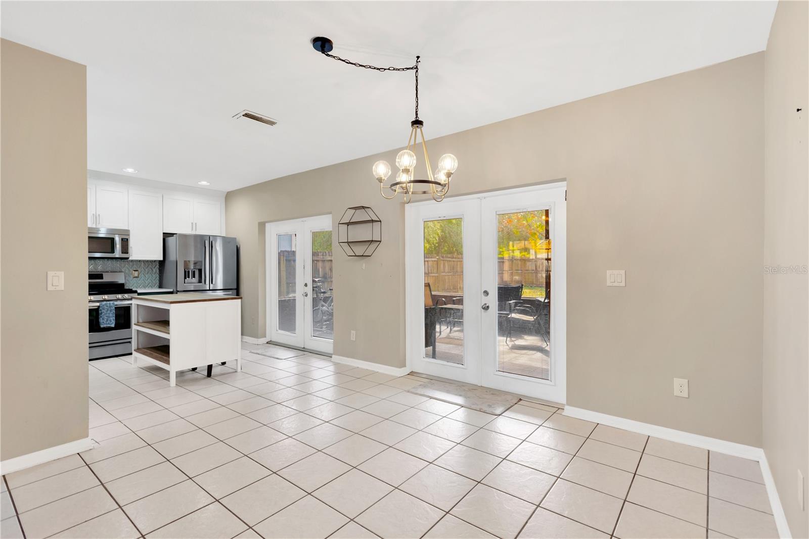 10814 NEWBRIDGE DR — photo 7
