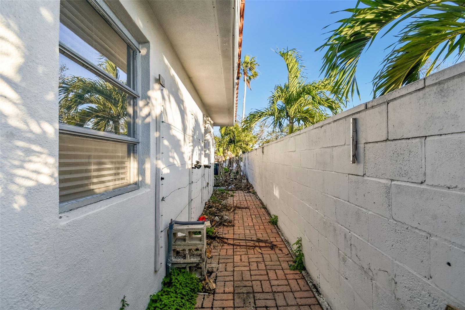 1836 VENETIAN POINT DR — photo 21