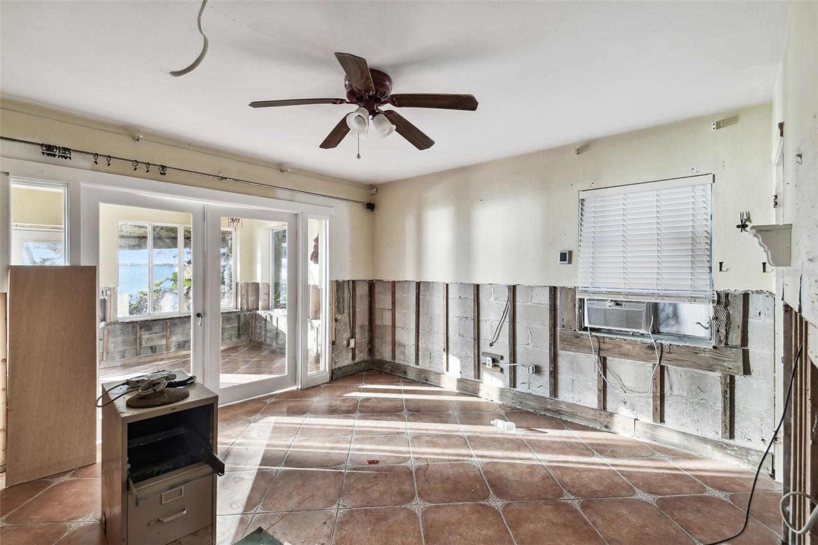 1836 VENETIAN POINT DR — photo 25