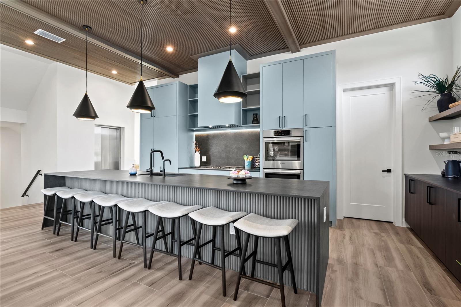 7007 POINT OF ROCKS RD — photo 12
