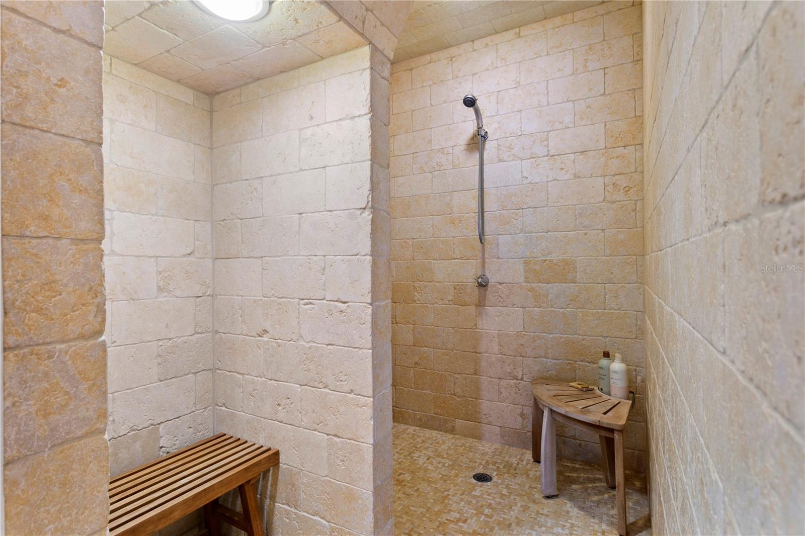 1571 OCEANVIEW DR — photo 22