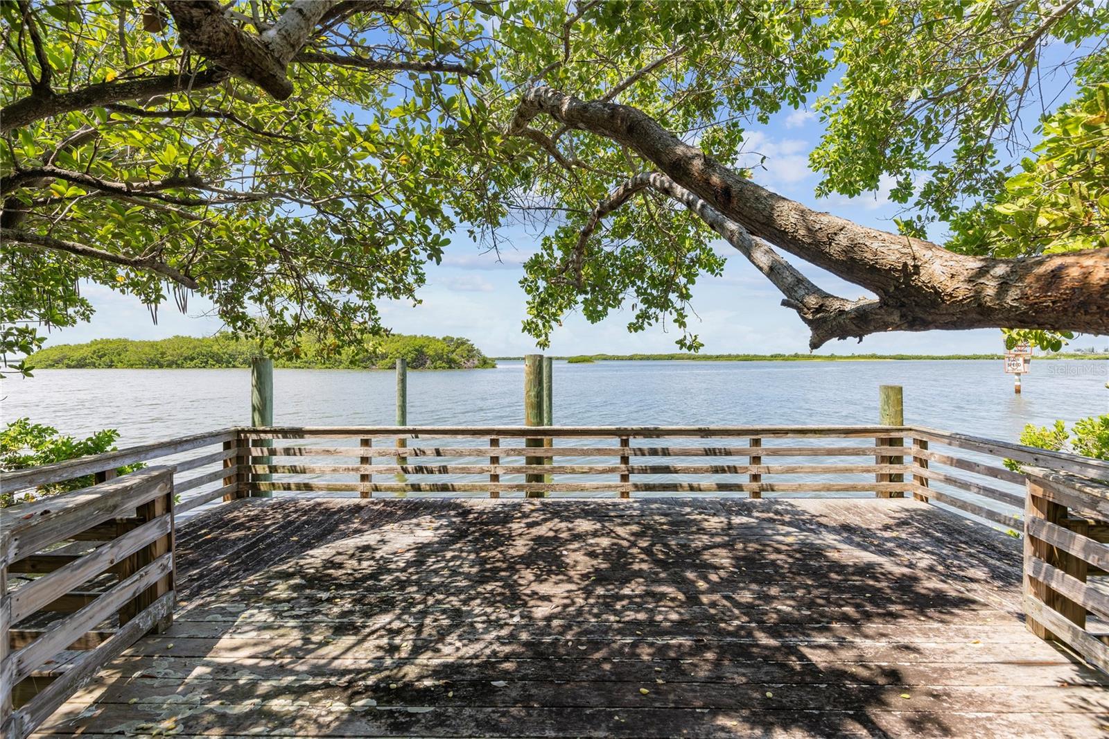 1571 OCEANVIEW DR — photo 49
