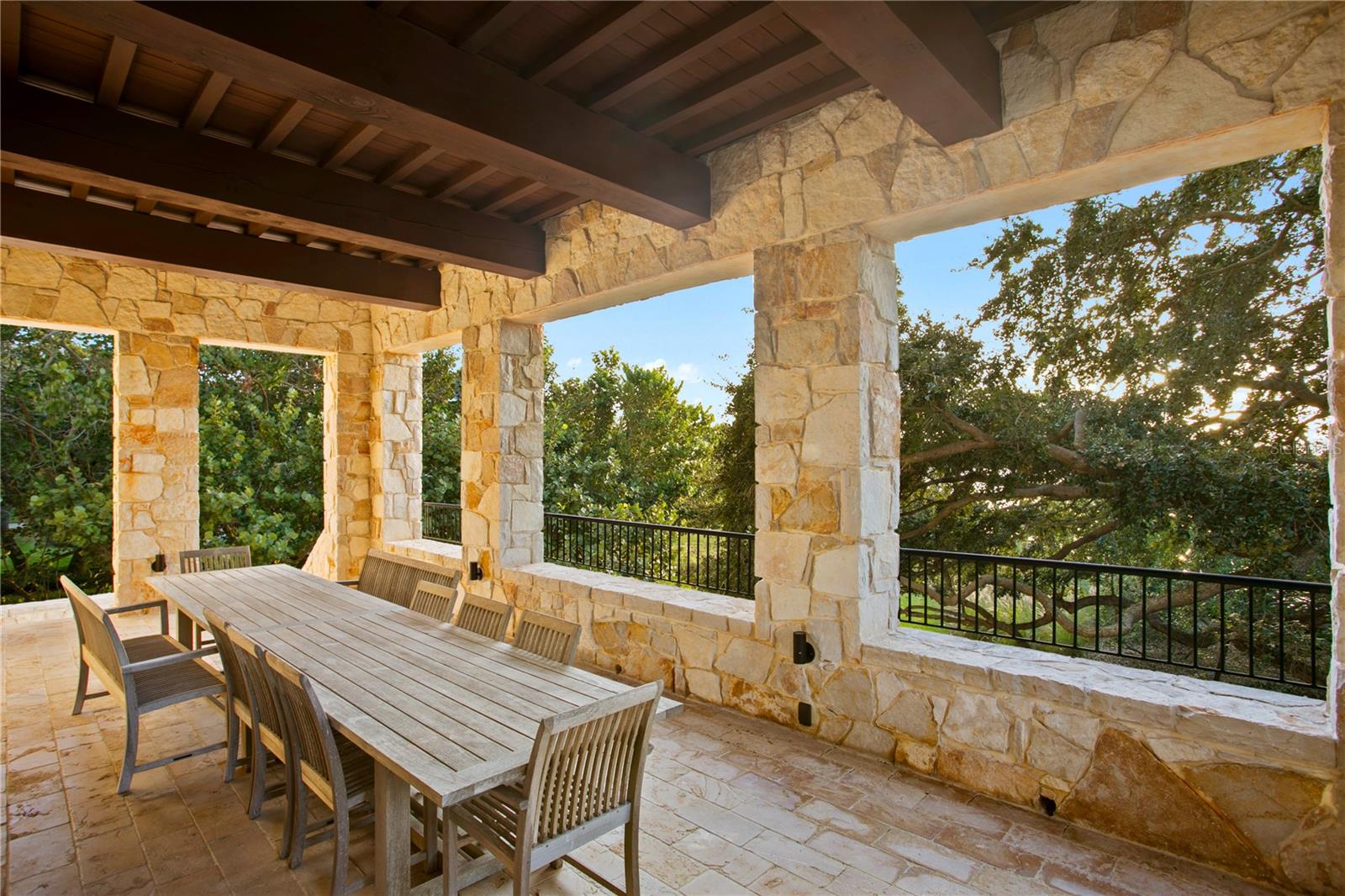 1571 OCEANVIEW DR — photo 48