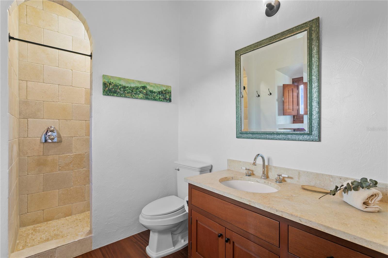 1571 OCEANVIEW DR — photo 25