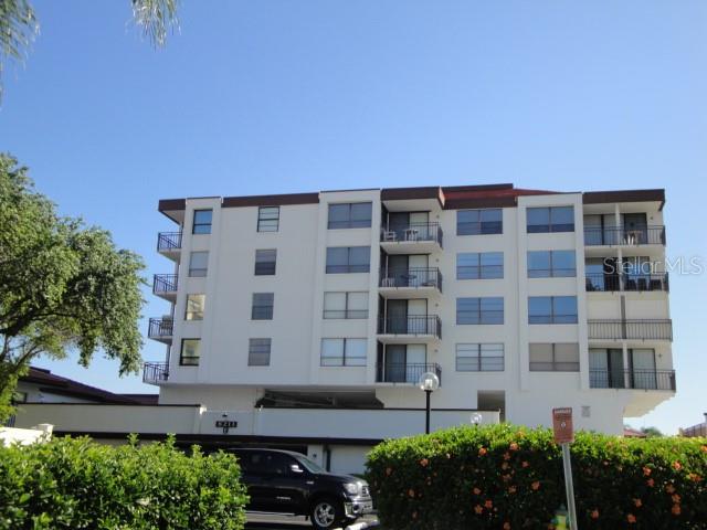 6211 SUN BLVD #215 — photo 3