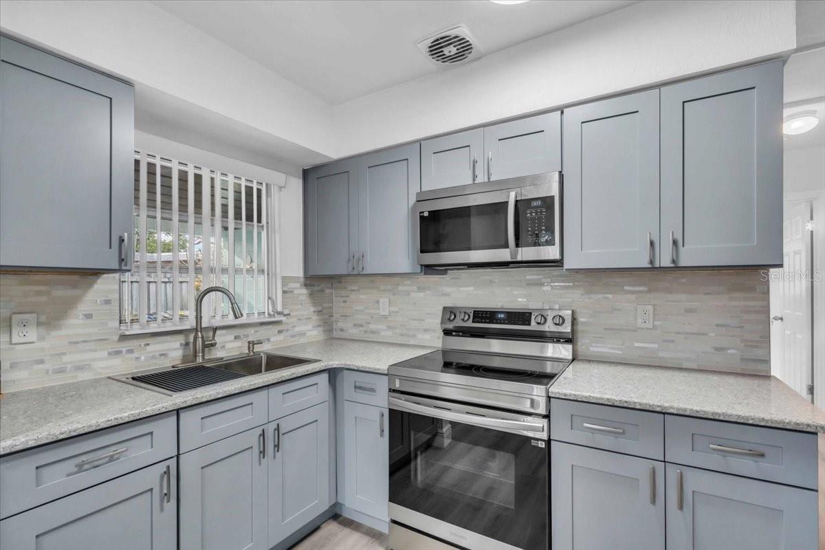 11435 2ND ST E — photo 4