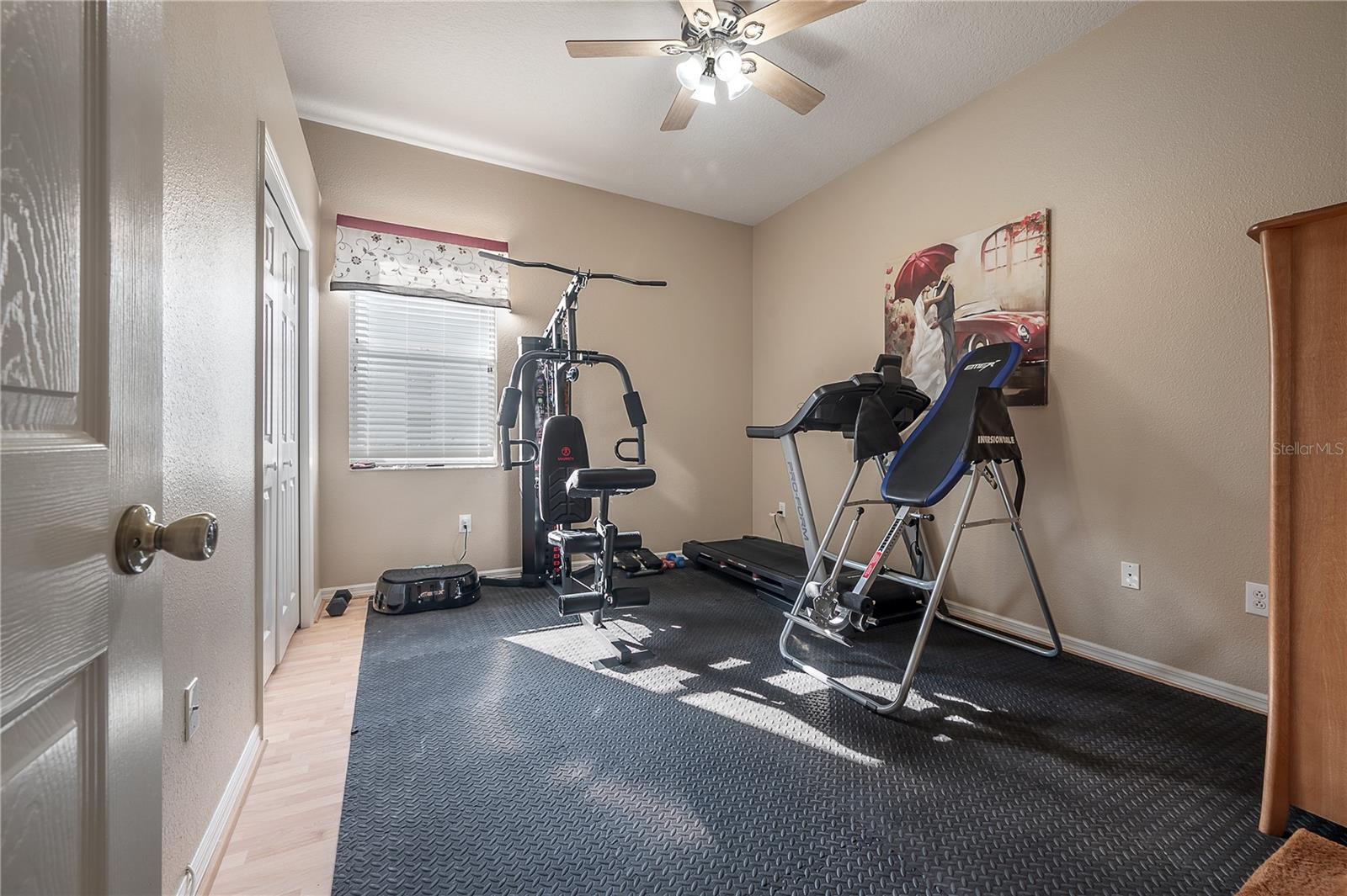 10126 LONDONSHIRE LN — photo 32