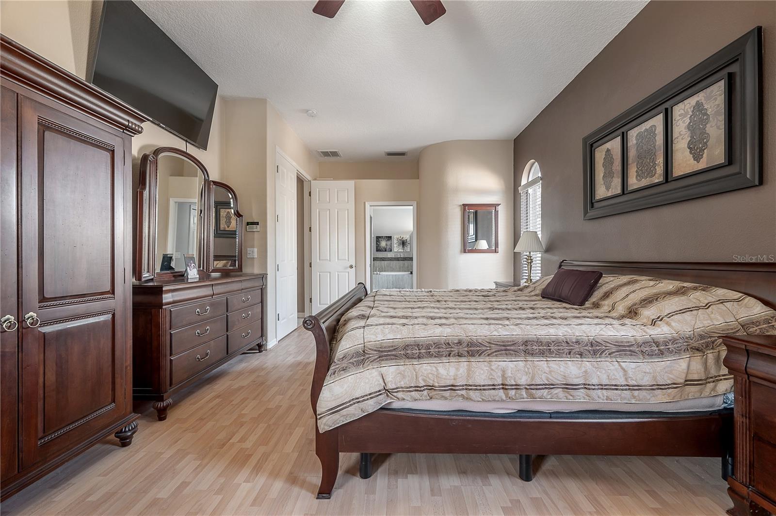 10126 LONDONSHIRE LN — photo 17
