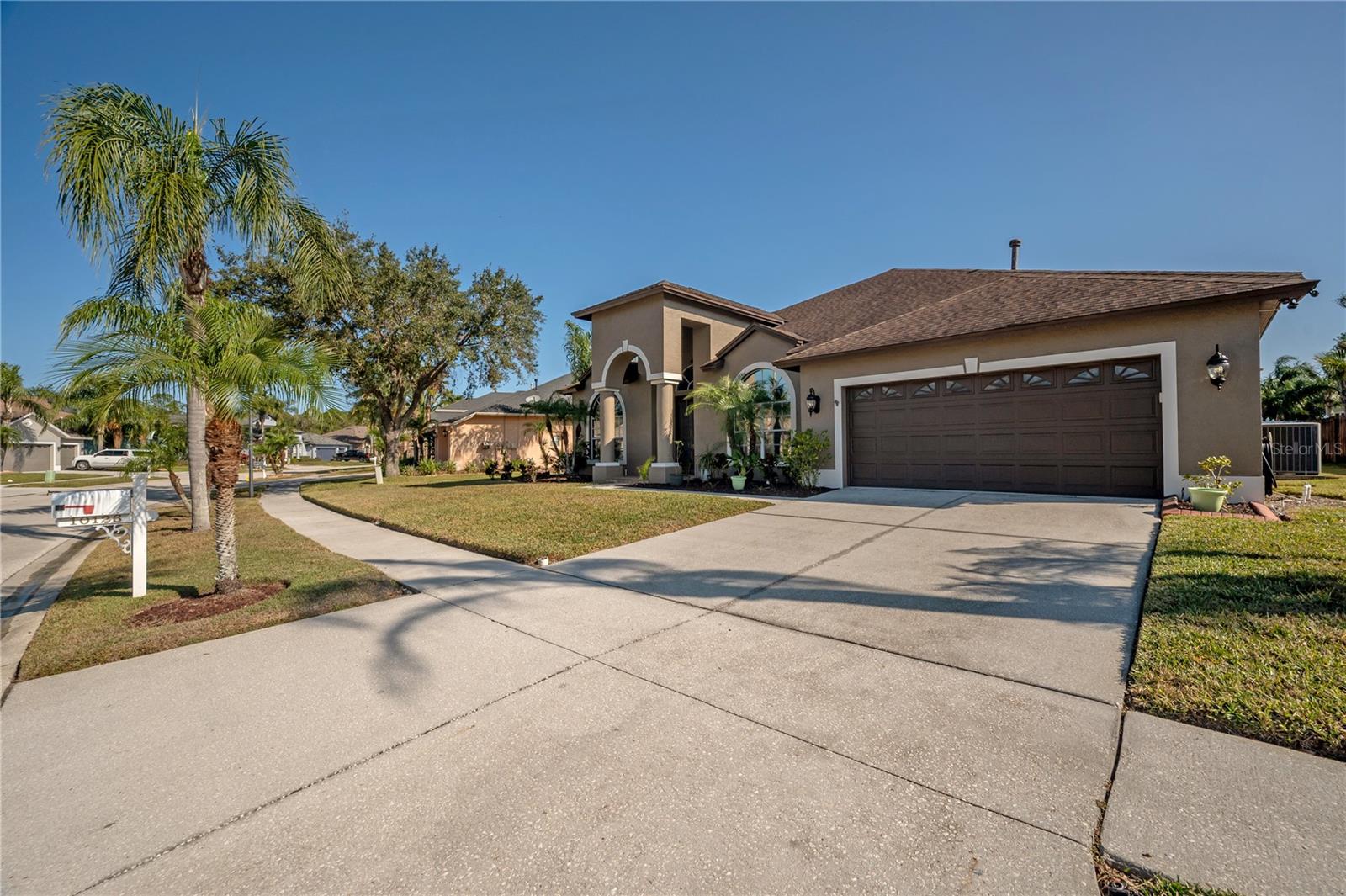 10126 LONDONSHIRE LN — photo 4