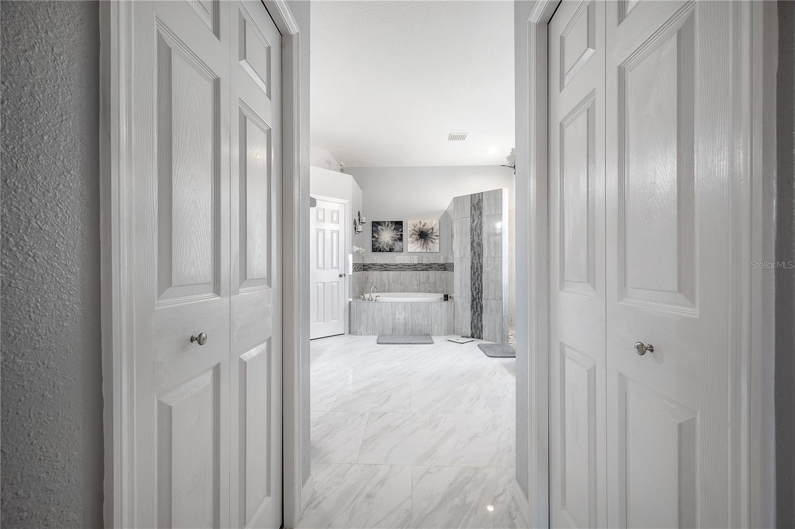 10126 LONDONSHIRE LN — photo 18