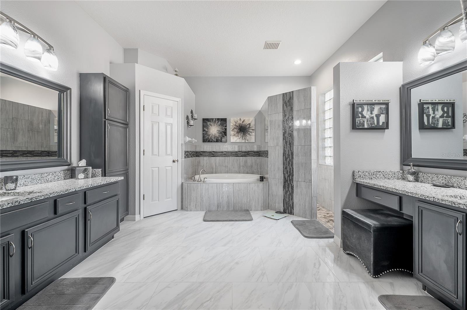 10126 LONDONSHIRE LN — photo 19