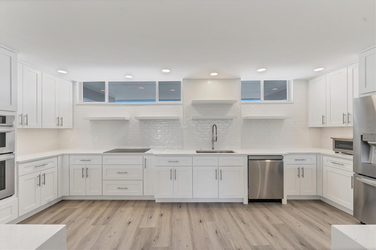 100 SANDS POINT RD #323 — photo 11