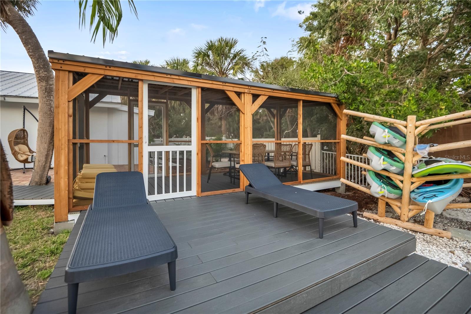 31 LANDS END LN — photo 43
