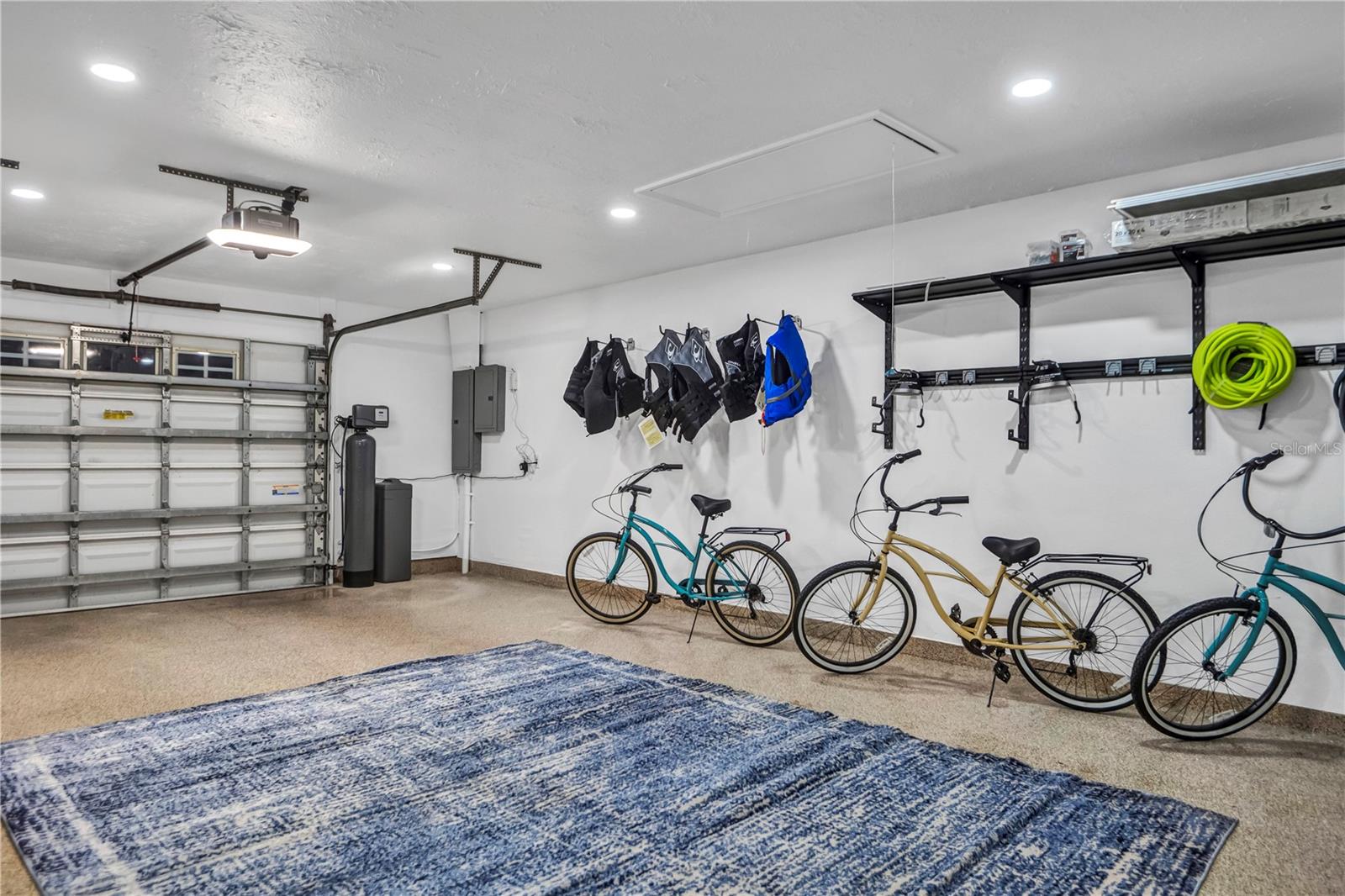 31 LANDS END LN — photo 48