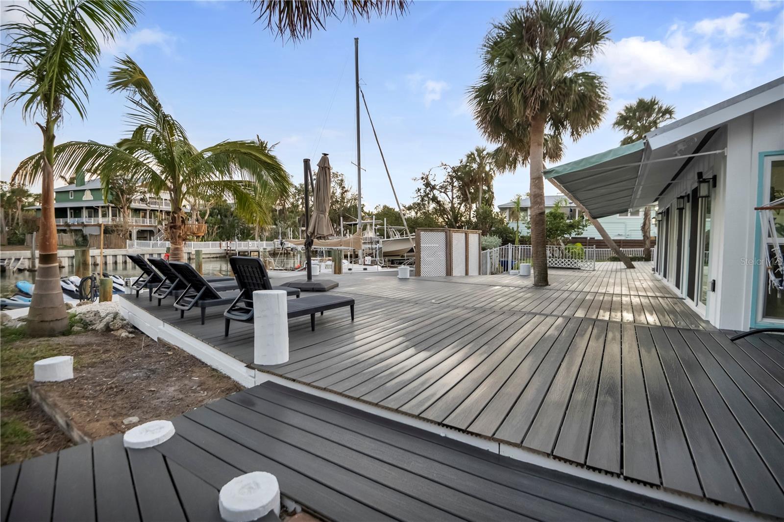 31 LANDS END LN — photo 42