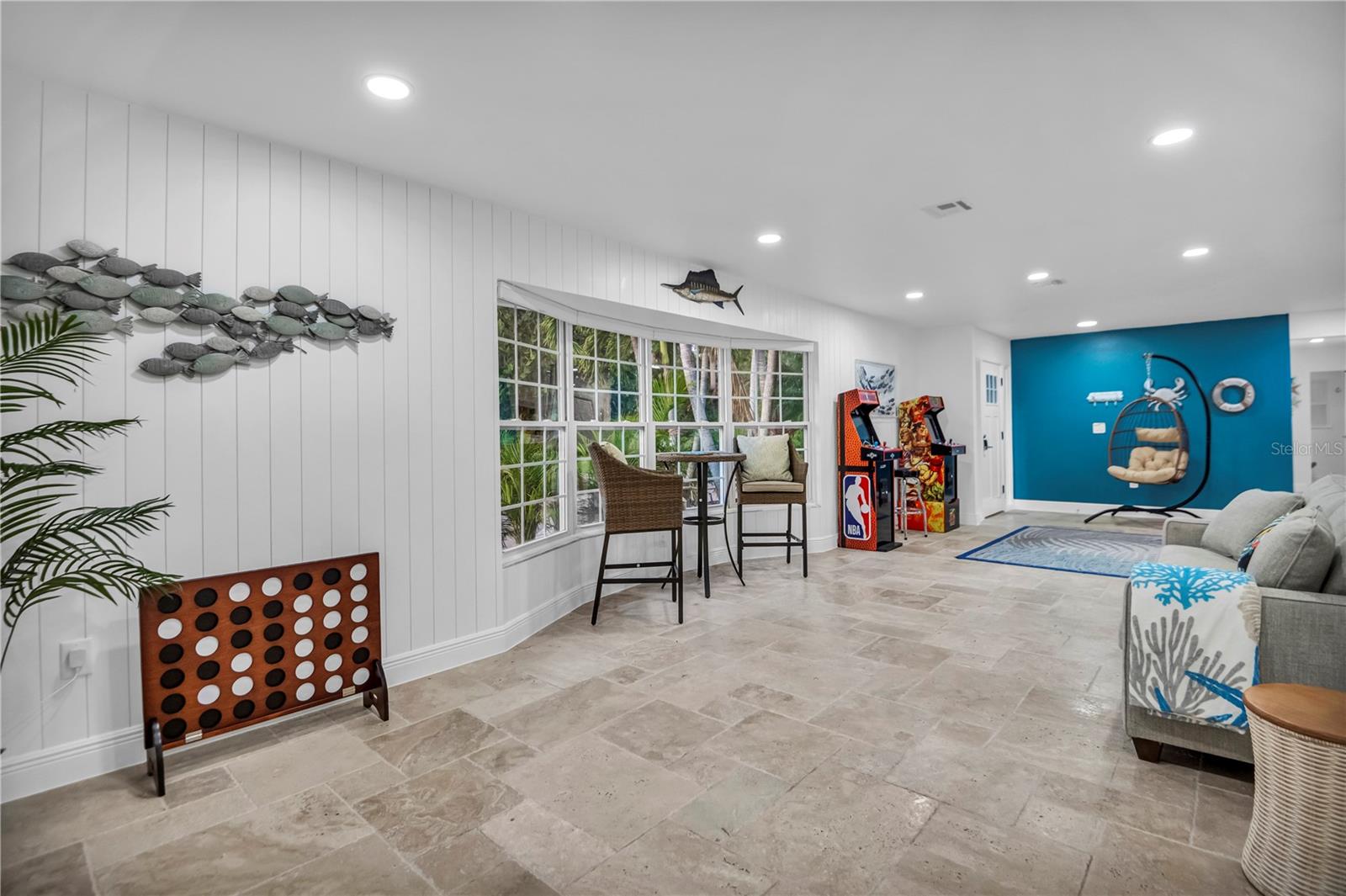 31 LANDS END LN — photo 11