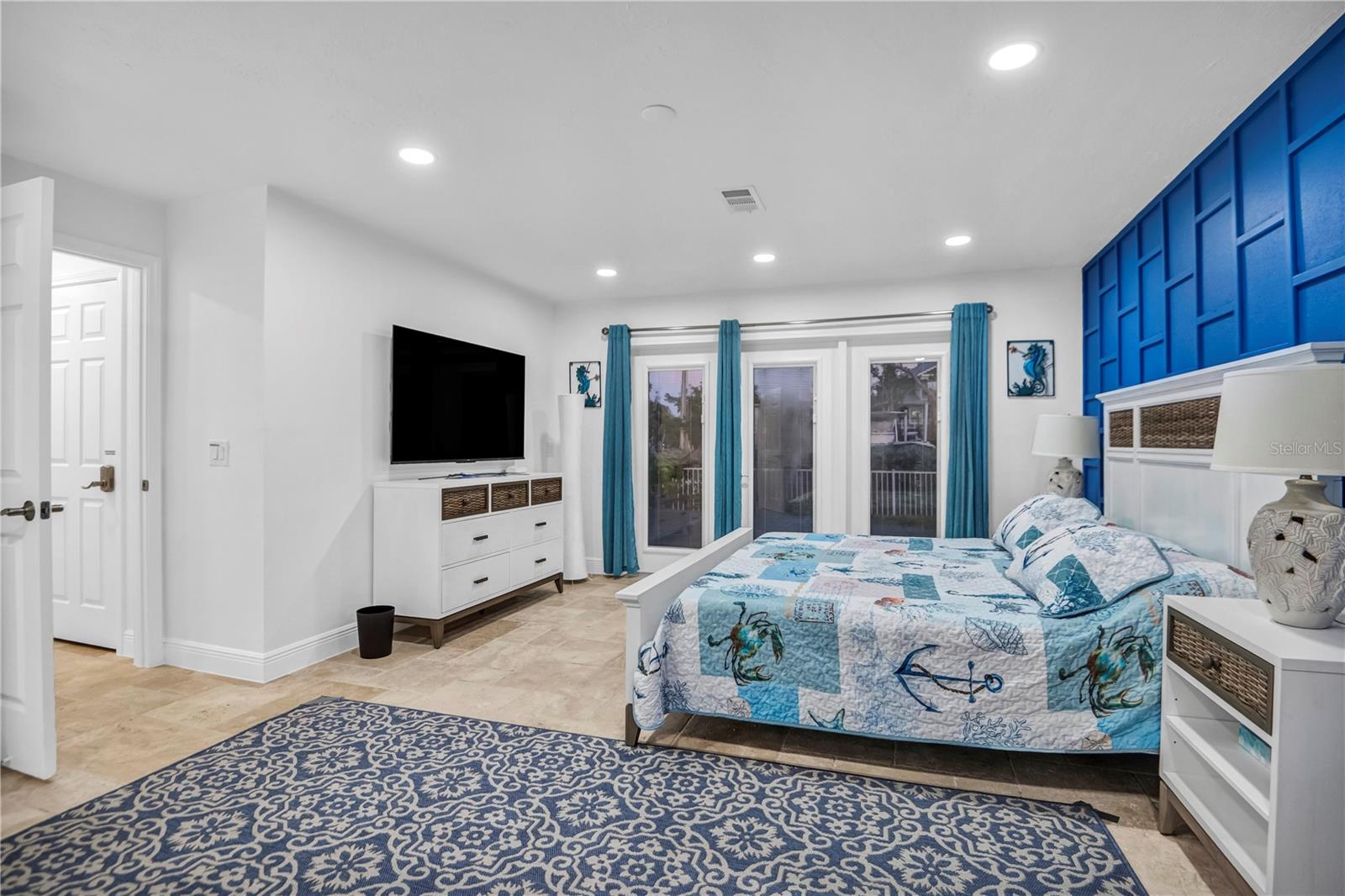 31 LANDS END LN — photo 36