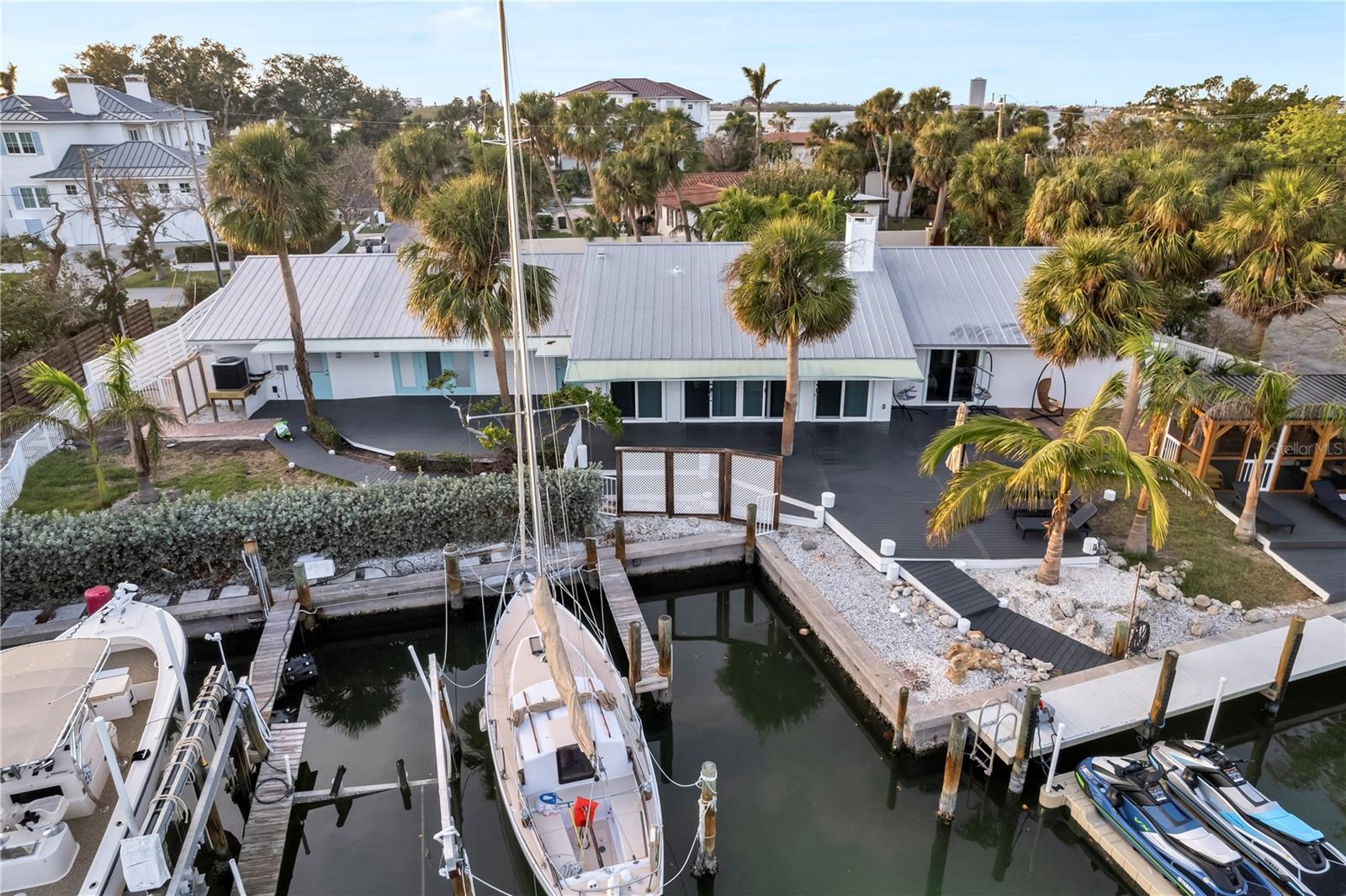 31 LANDS END LN — photo 6