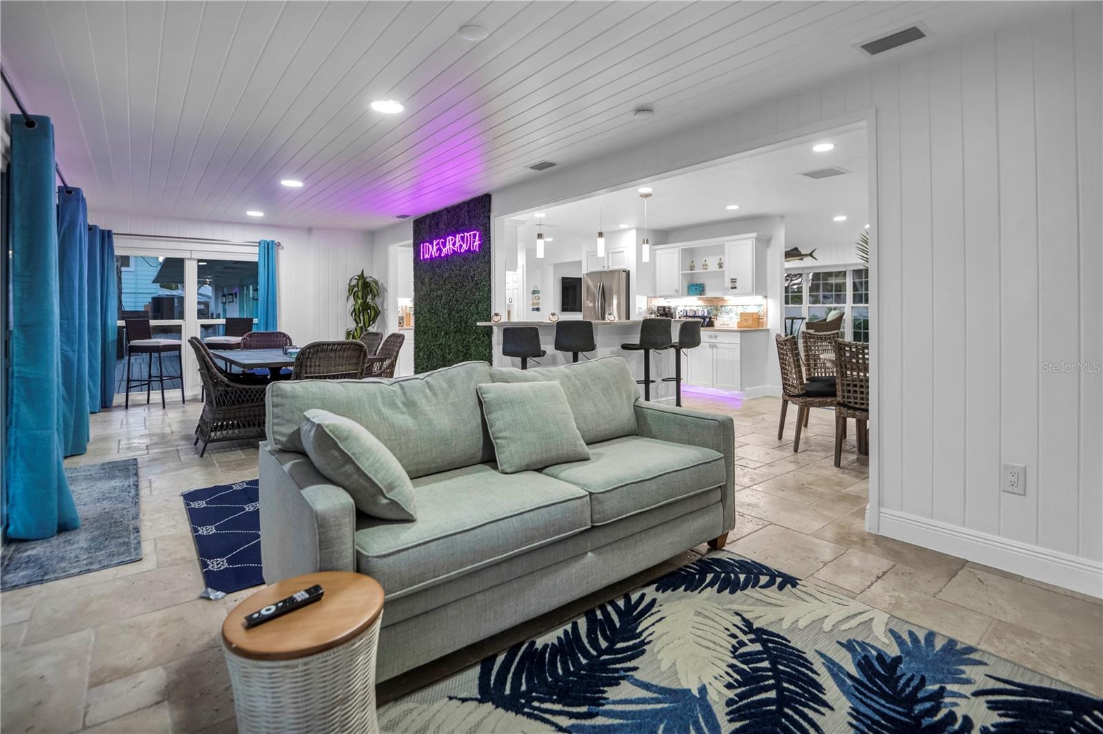 31 LANDS END LN — photo 20
