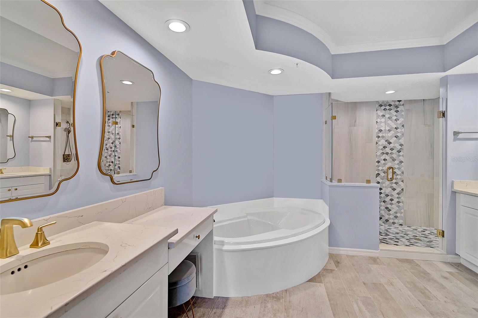 385 N POINT RD #402 — photo 18