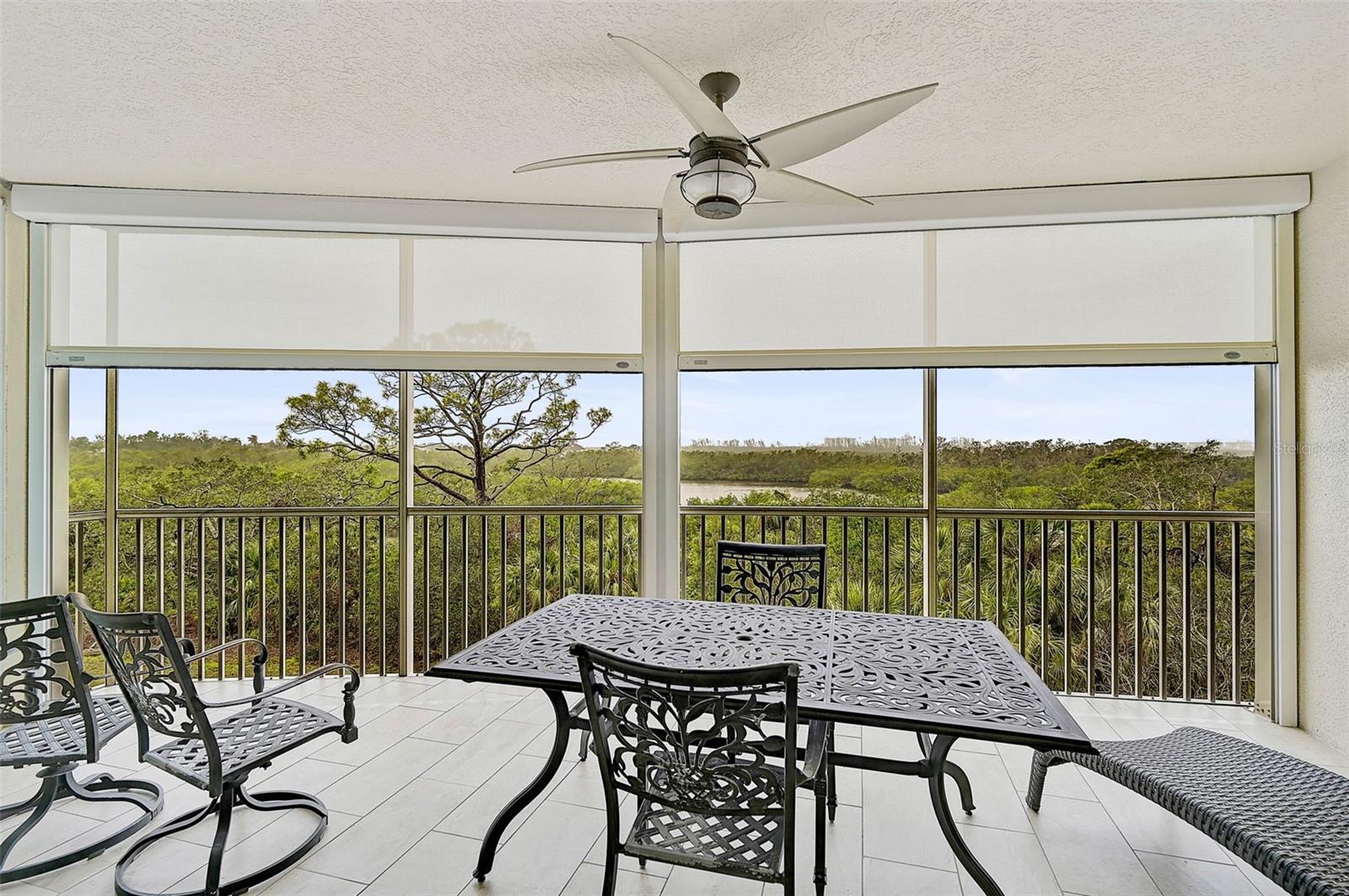 385 N POINT RD #402 — photo 30