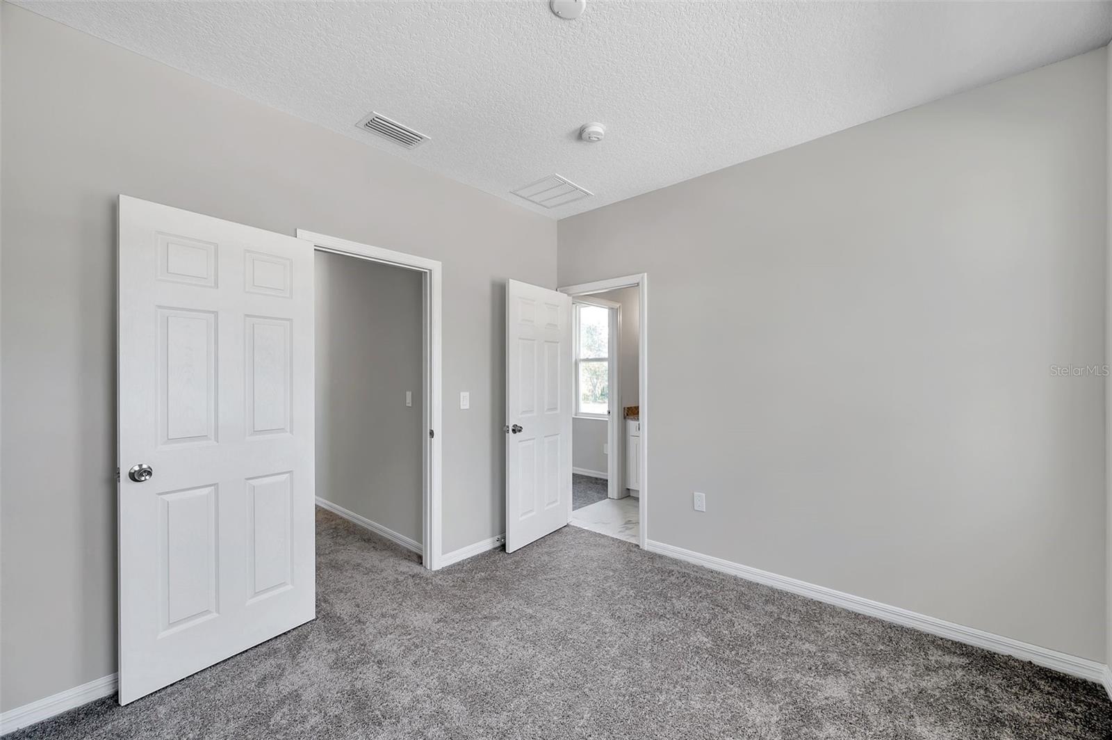5742 MEADOWLANE ST — photo 34