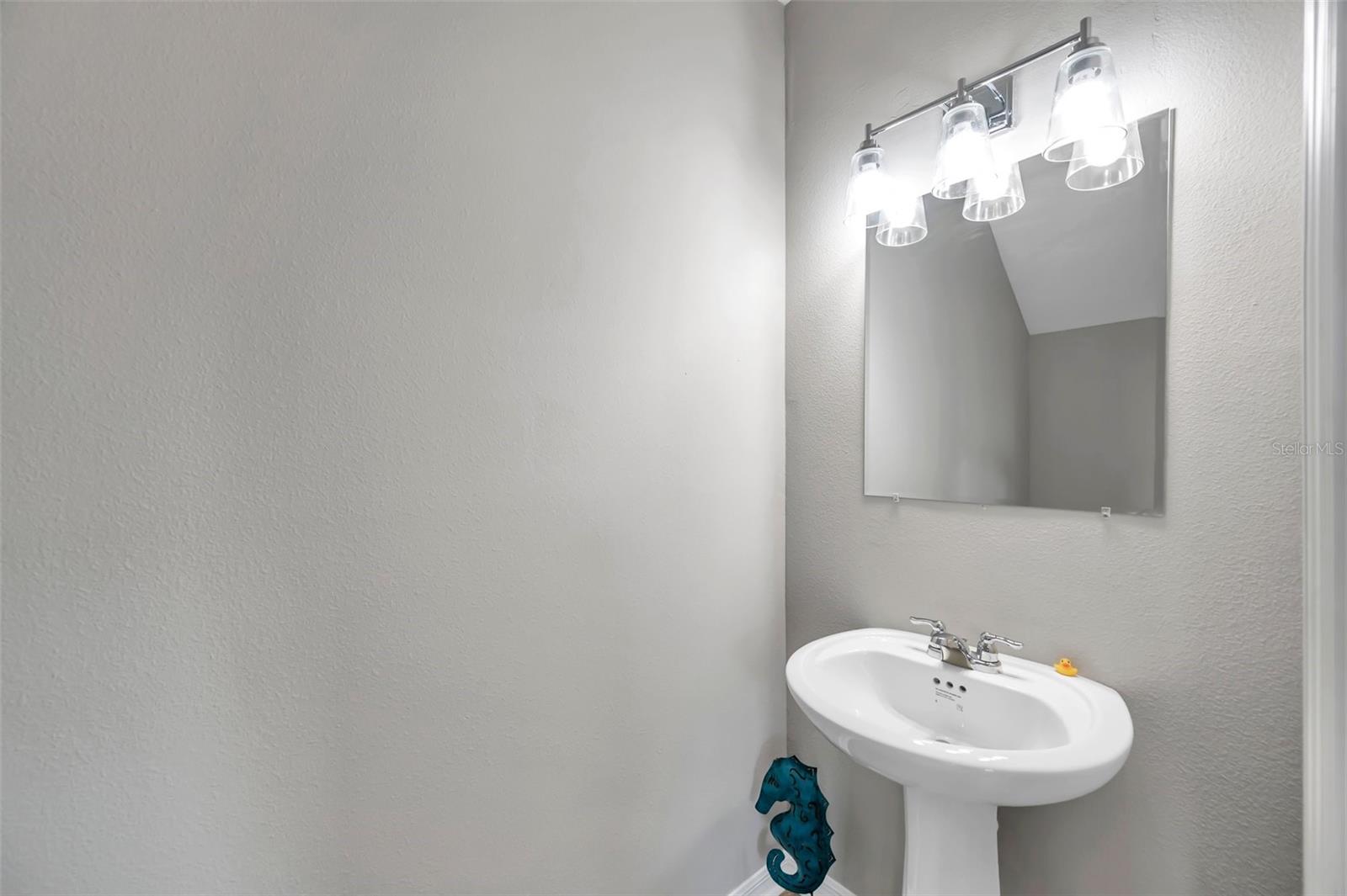 5742 MEADOWLANE ST — photo 35