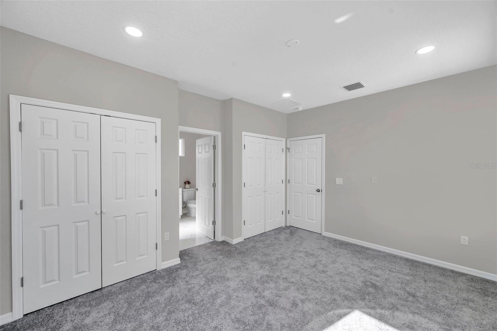 5742 MEADOWLANE ST — photo 19