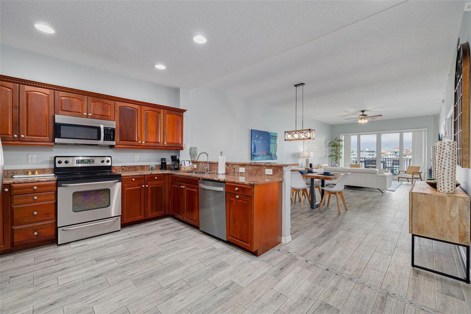 530 S GULFVIEW BLVD #205 — photo 9
