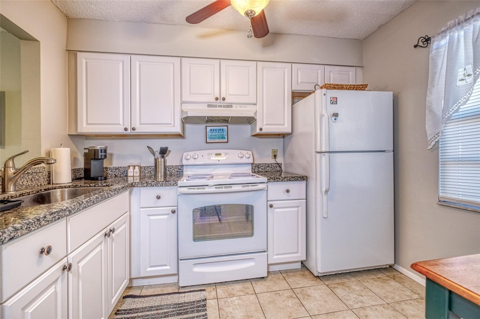 13714 MISSION OAKS BLVD #13714 — photo 10