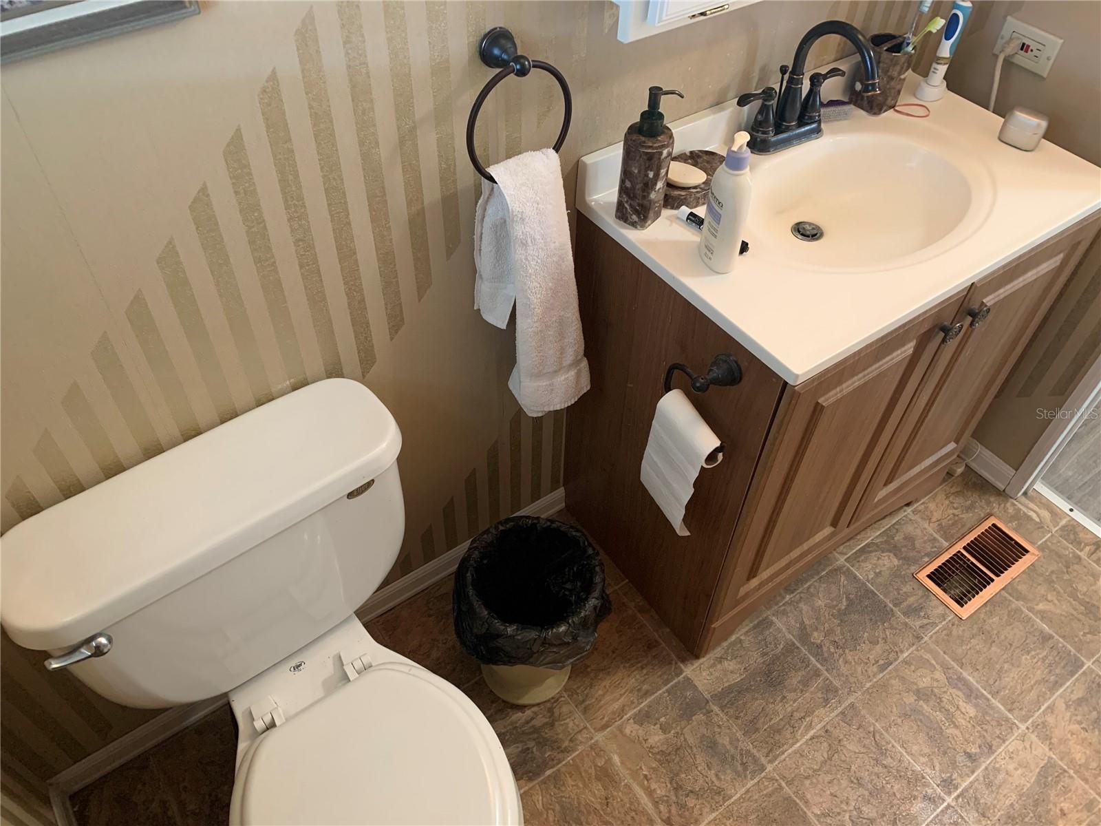 10456 PEACEFUL DR — photo 18