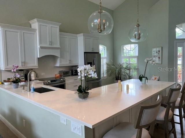 8784 PEBBLE CREEK LN — photo 4