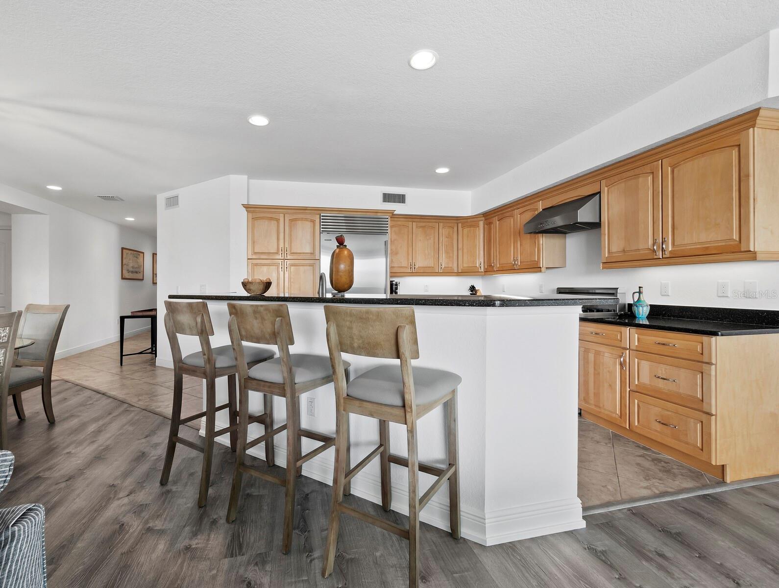 650 GOLDEN GATE PT #401 — photo 14