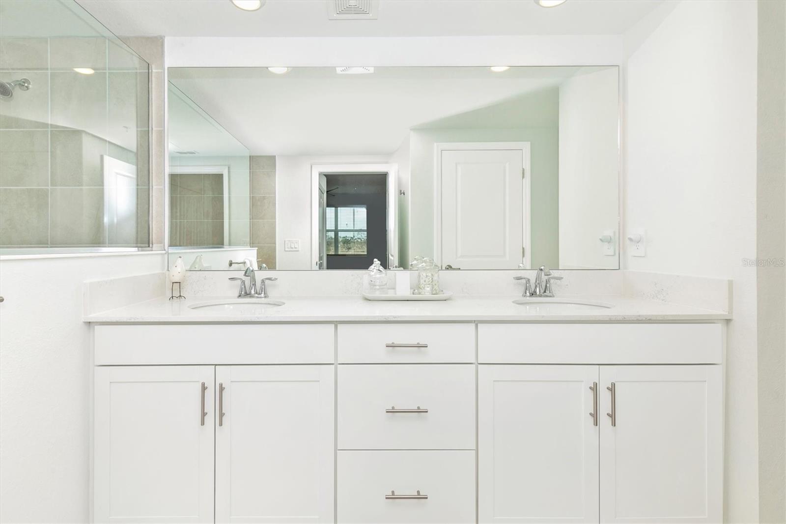 12685 RADIANCE CT #102 — photo 23