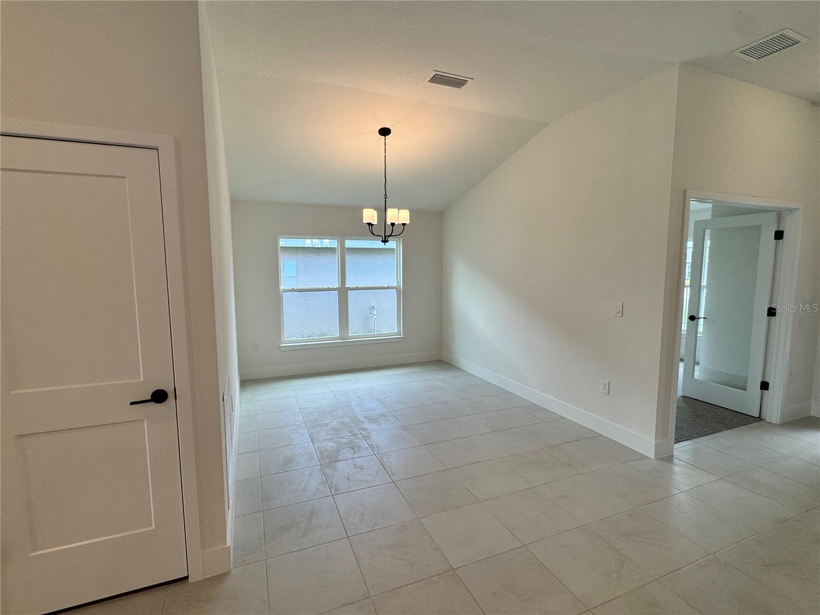 2671 AVERLAND LOOP — photo 3