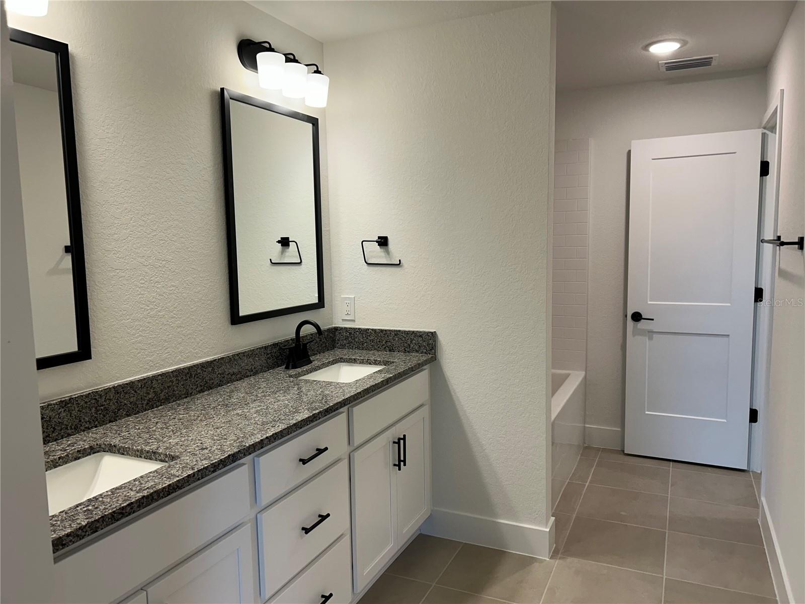 2655 AVERLAND LOOP — photo 9