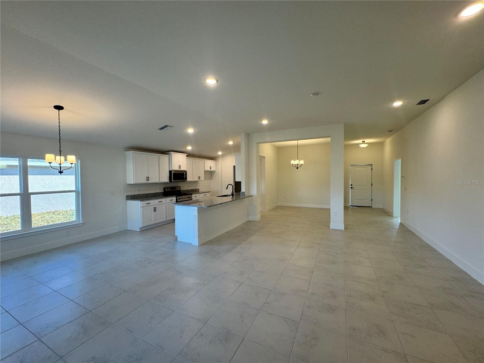 2504 AVERLAND LOOP — photo 3