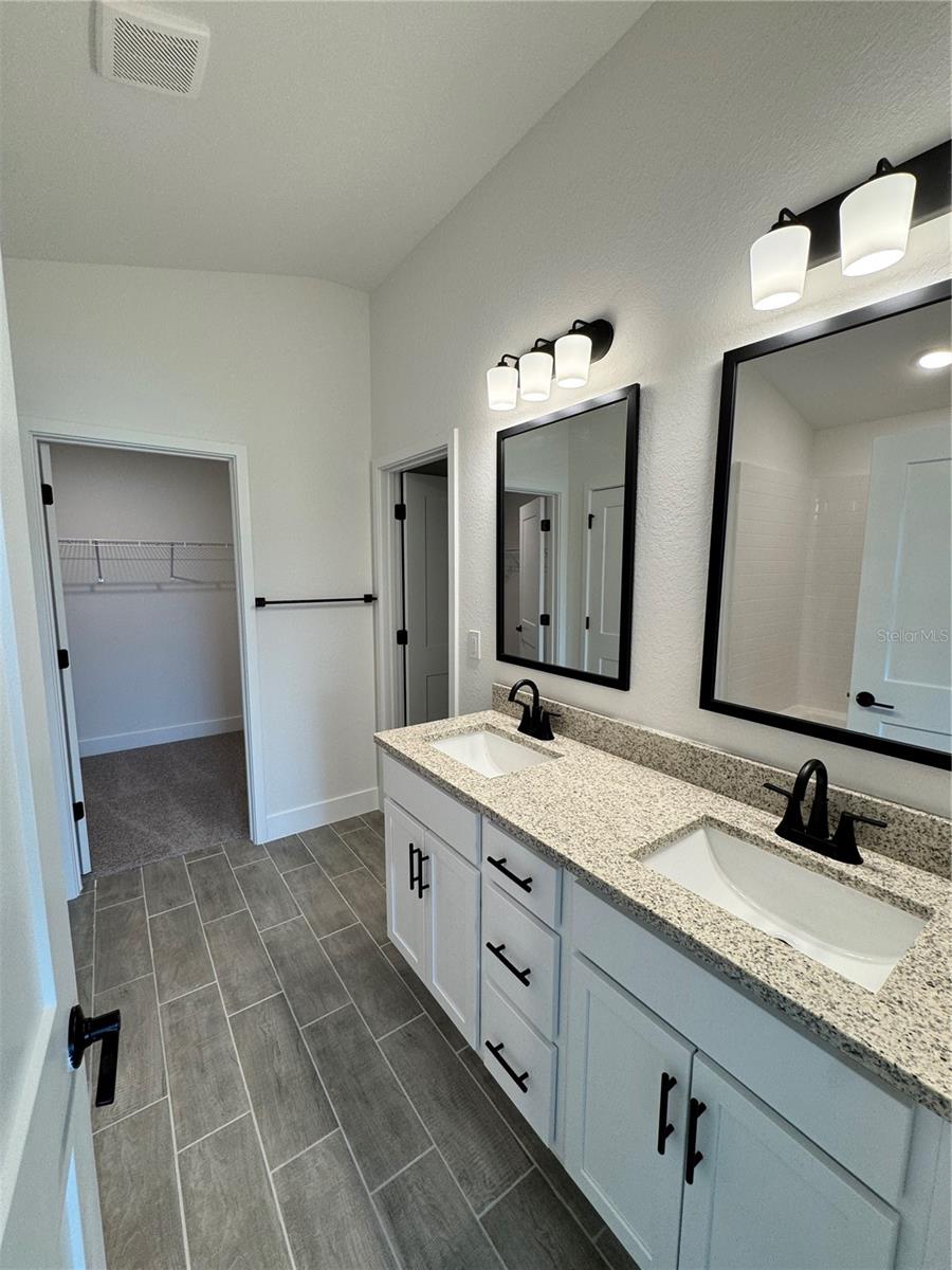 2667 AVERLAND LOOP — photo 9