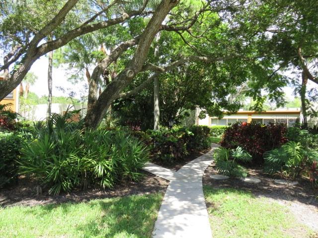 142 PINENEEDLE DR #142U — photo 27