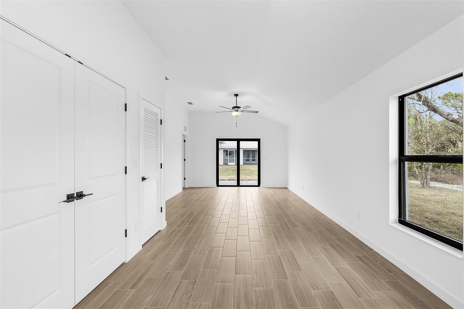 4743 MICHALER ST — photo 8