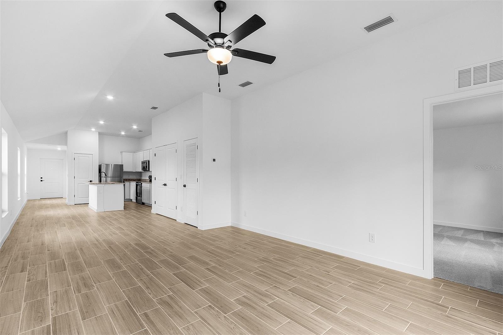 4743 MICHALER ST — photo 10