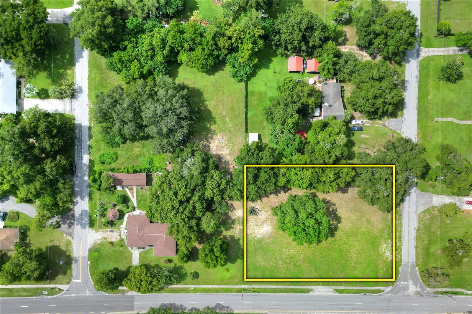 703 E LUMSDEN RD — photo 5