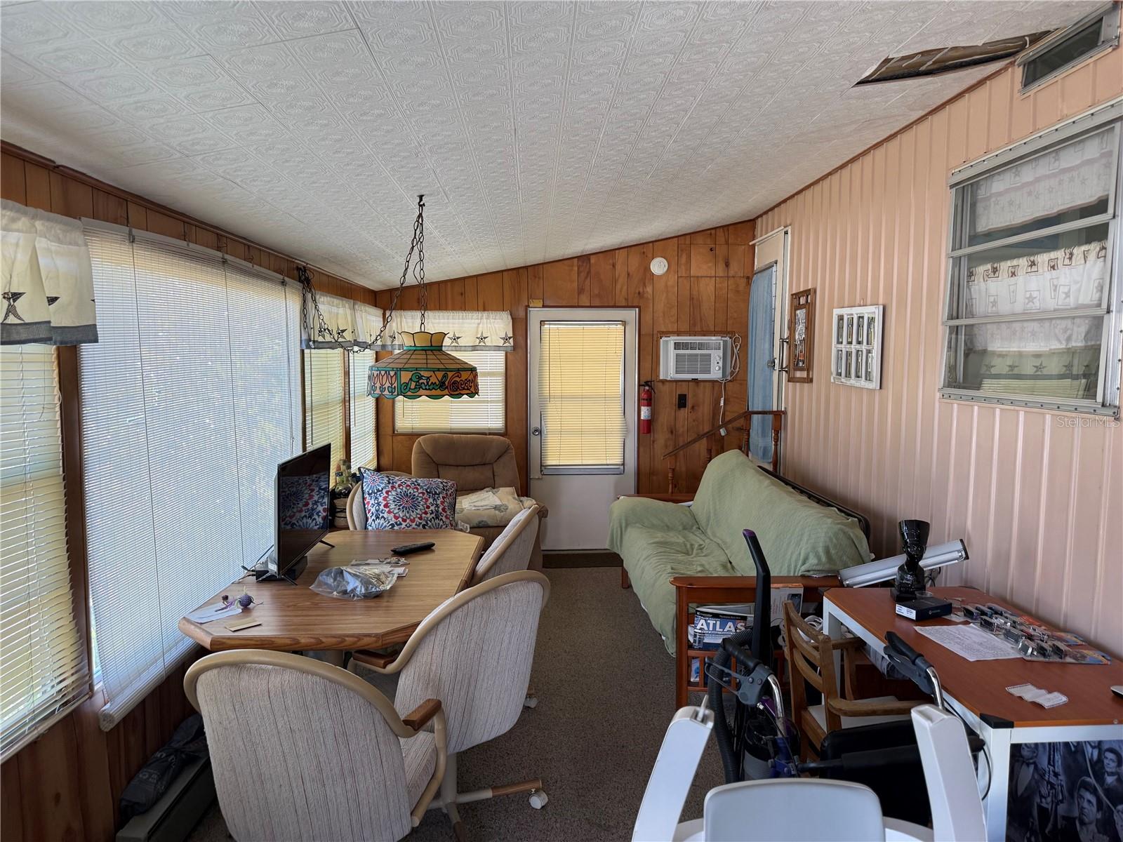 37402 HAMMOND DR — photo 5