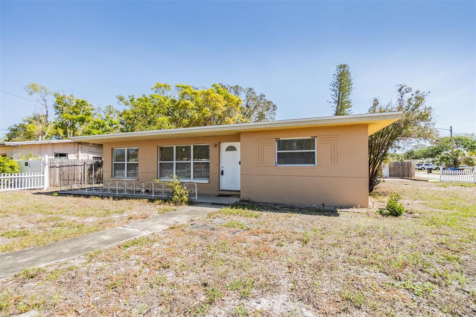 5130 DR MARTIN LUTHER KING JR ST S — photo 2
