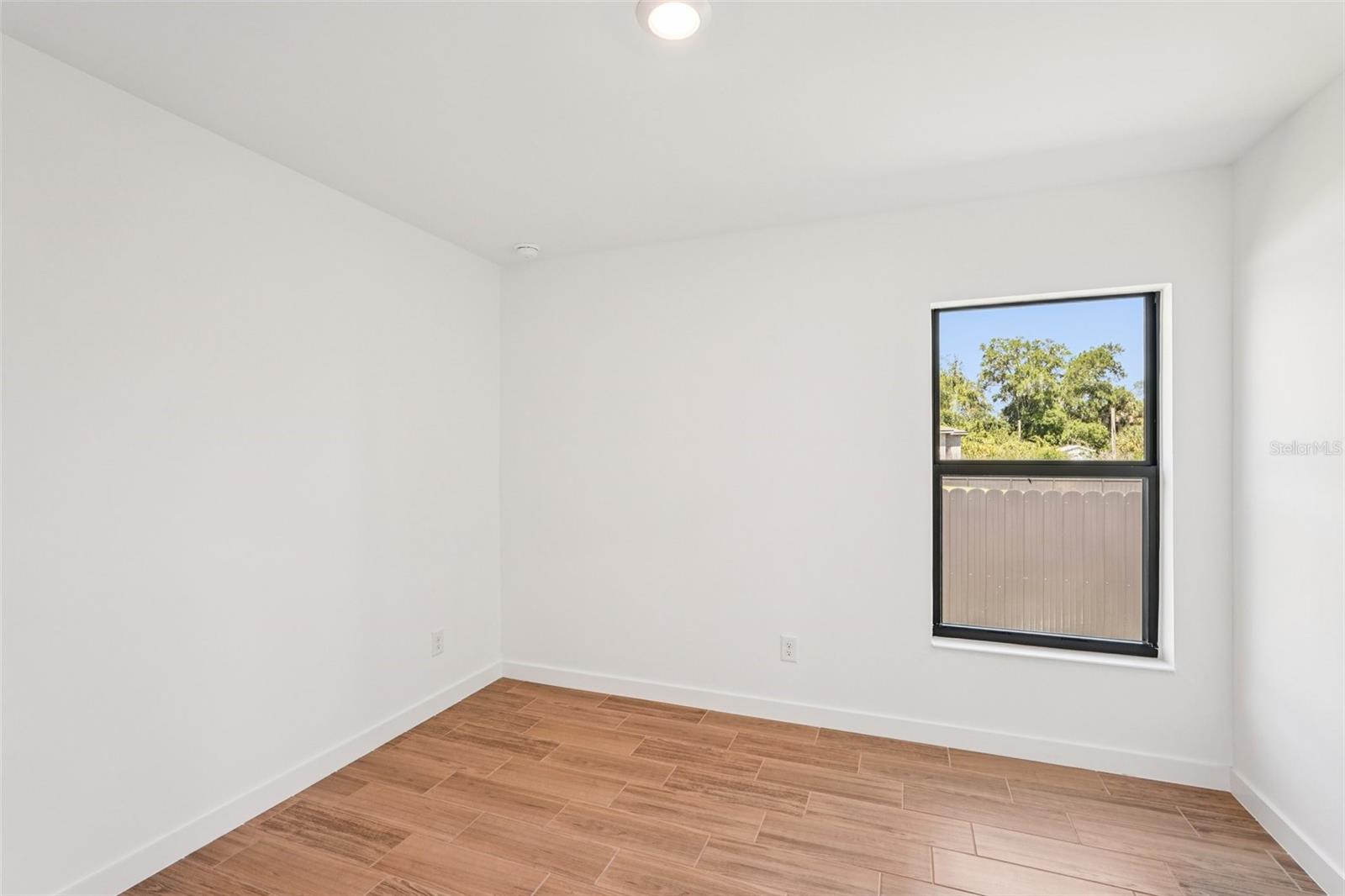 5237 ABERBACK ST — photo 32