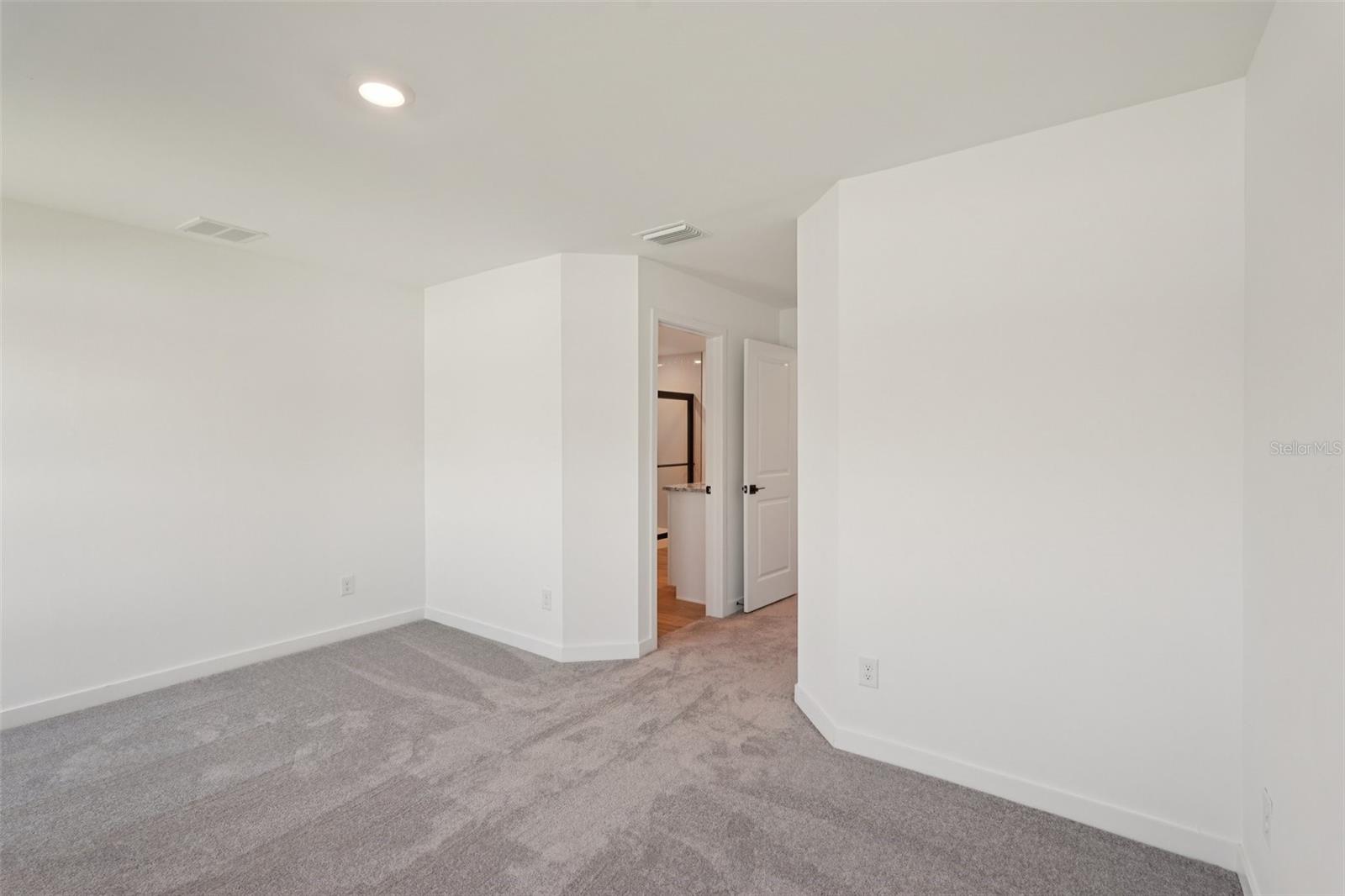 5237 ABERBACK ST — photo 29